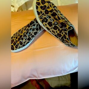 Brand new Corky’s Leopard Print Women's Casual Sneakers. Size 8.
